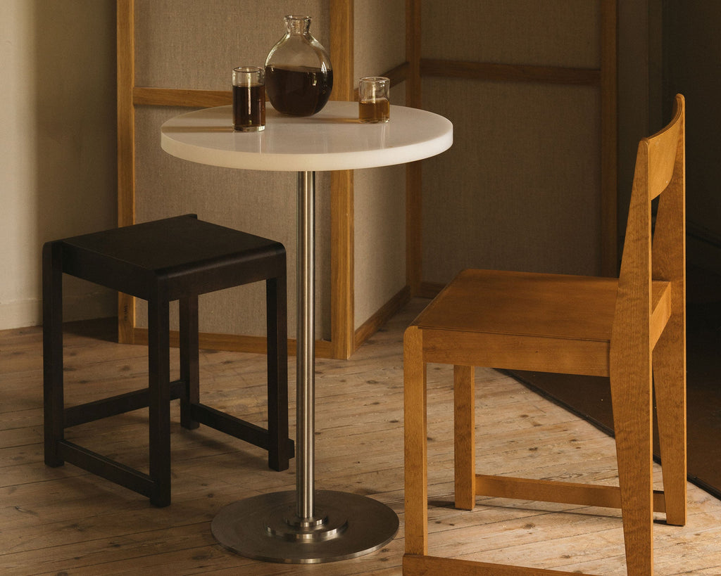 Table 57 | White / Stainless Steel