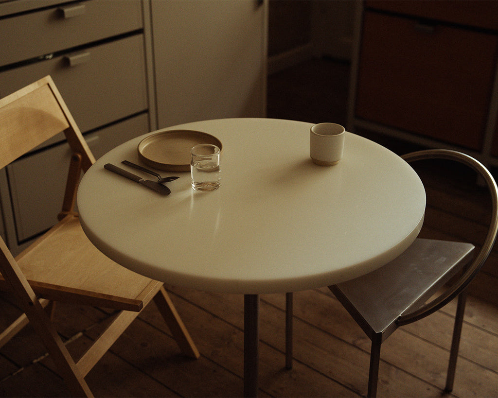 Table 57 | White / Stainless Steel